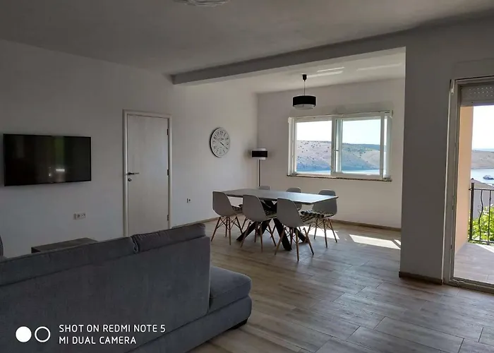 Patalic Apartment *